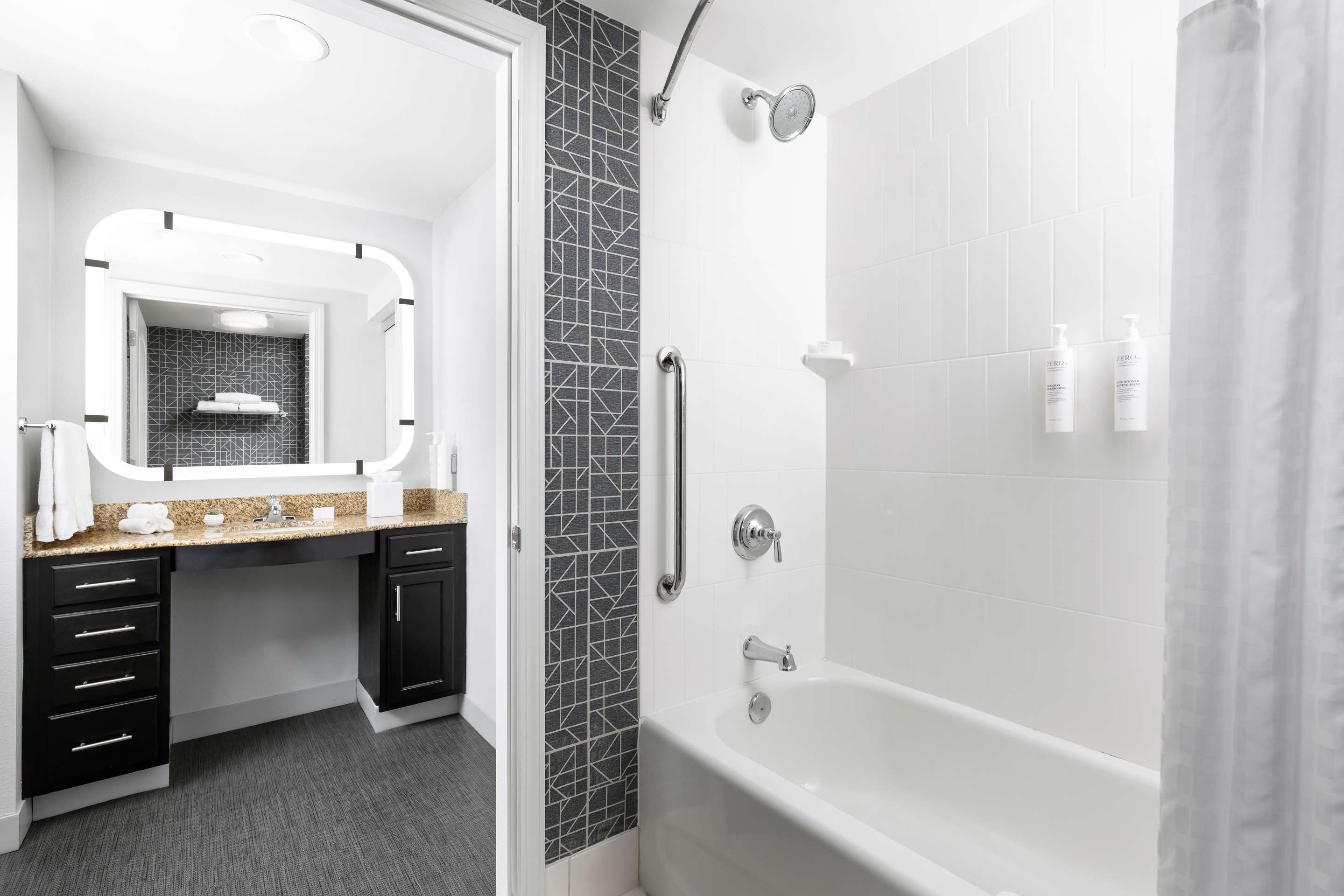 Guest room bath