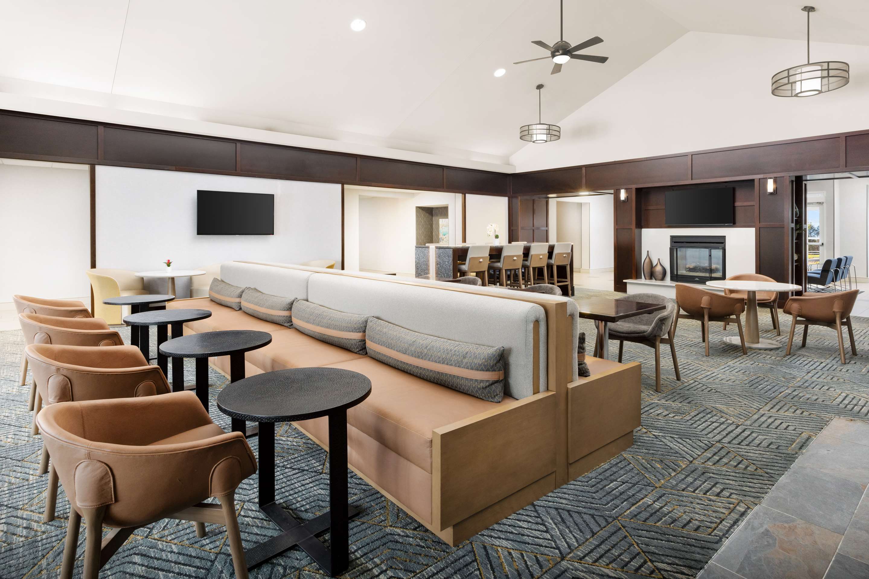 Lobby | Homewood Suites by Hilton Manchester/Airport