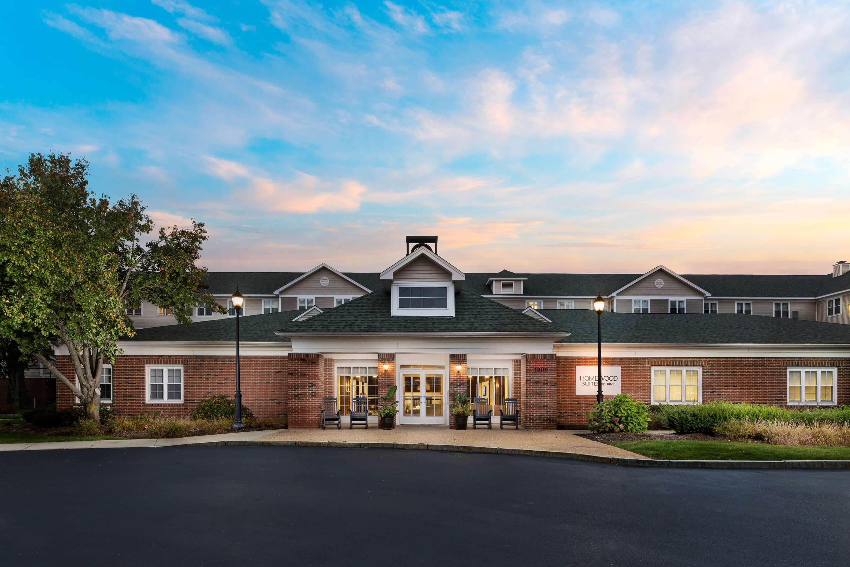 Exterior | Homewood Suites by Hilton Manchester/Airport