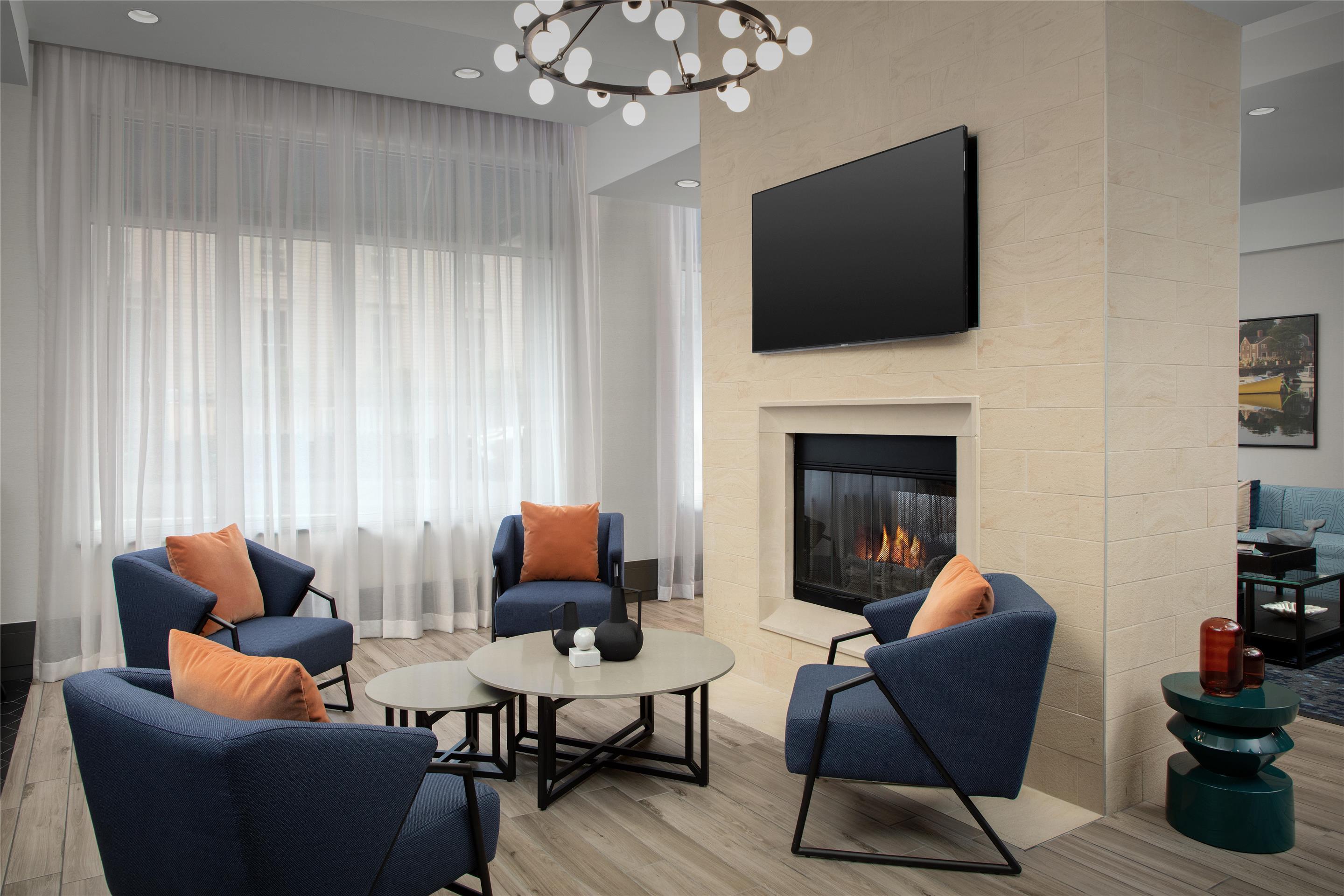 Lobby | Hilton Garden Inn Portsmouth Downtown