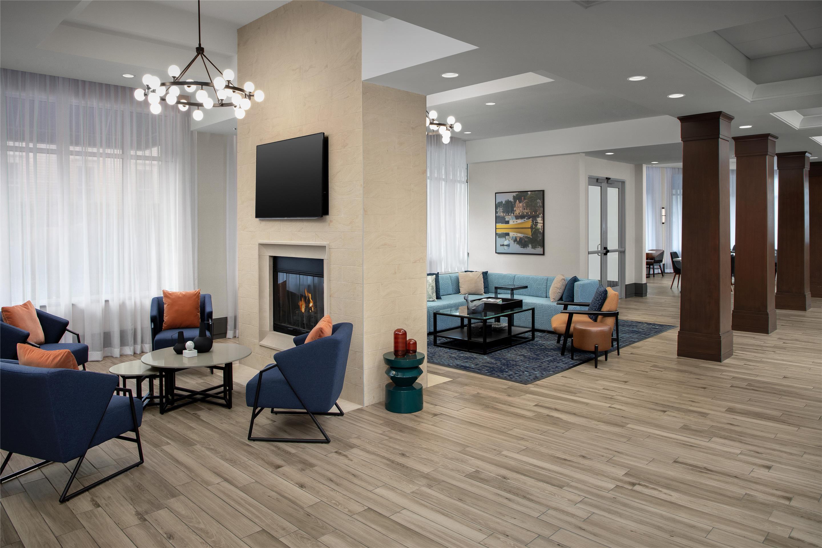 Lobby | Hilton Garden Inn Portsmouth Downtown