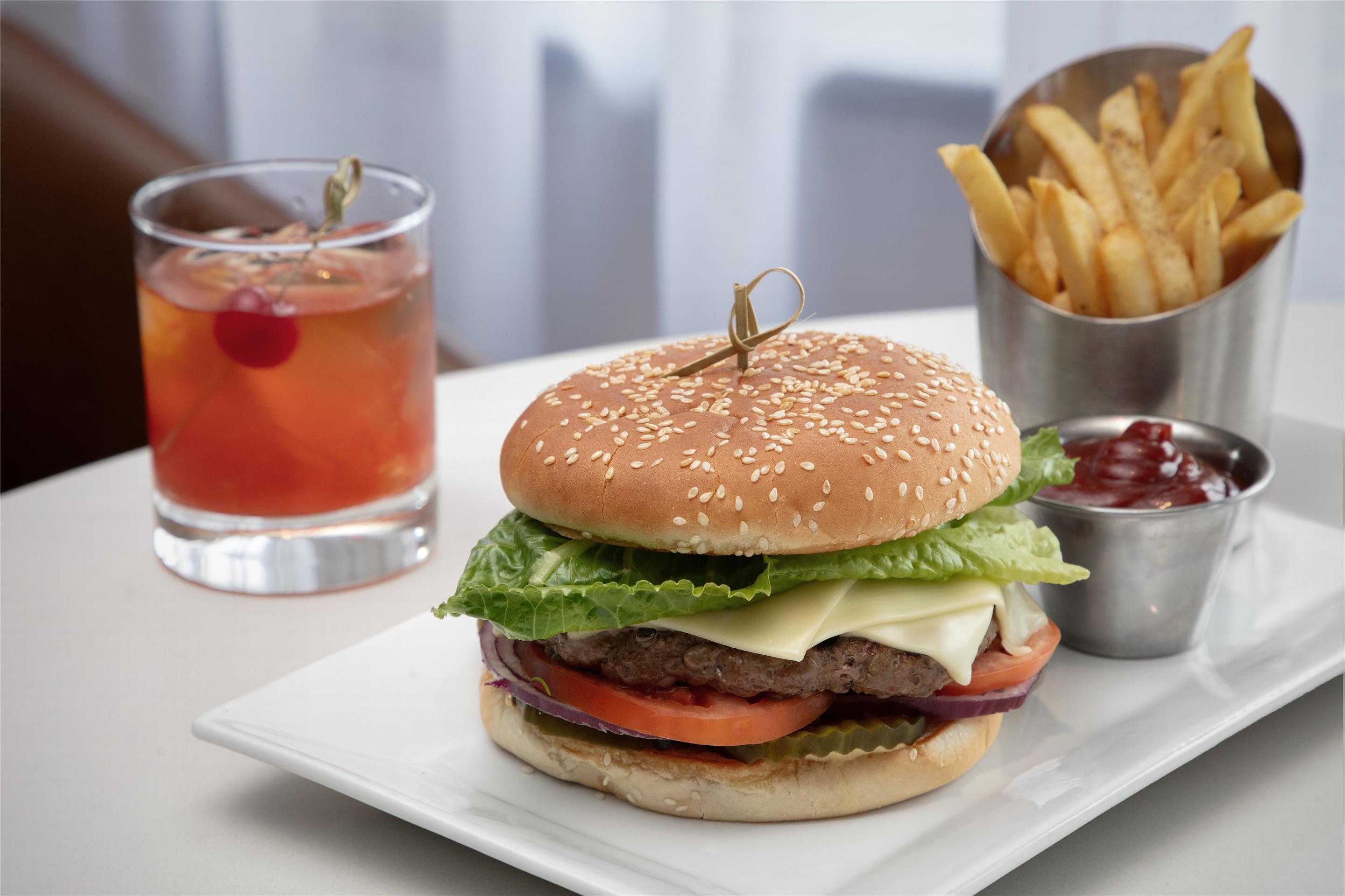 Restaurant | Hilton Garden Inn Portsmouth Downtown