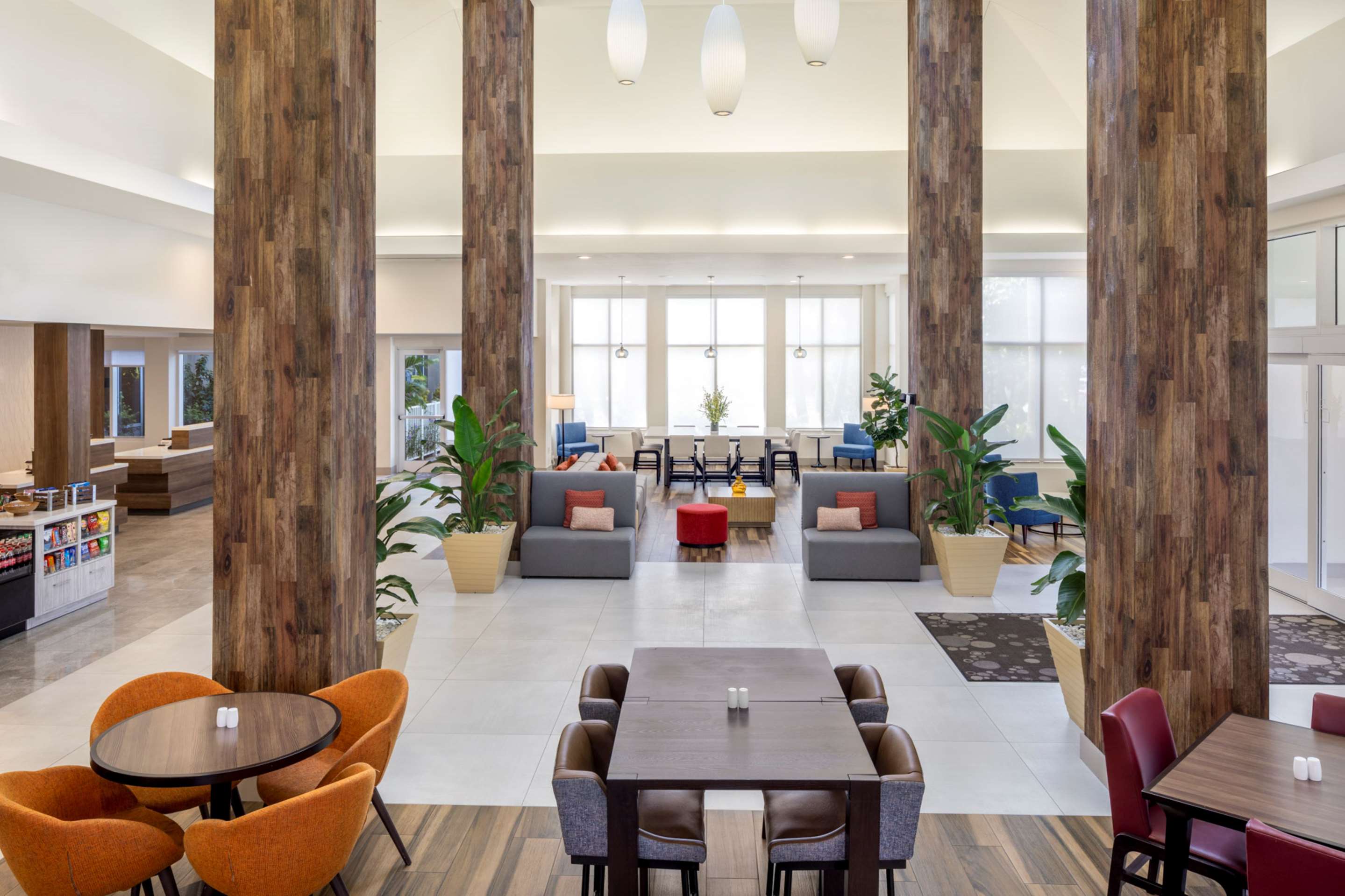 Lobby | Hilton Garden Inn Miami Airport West