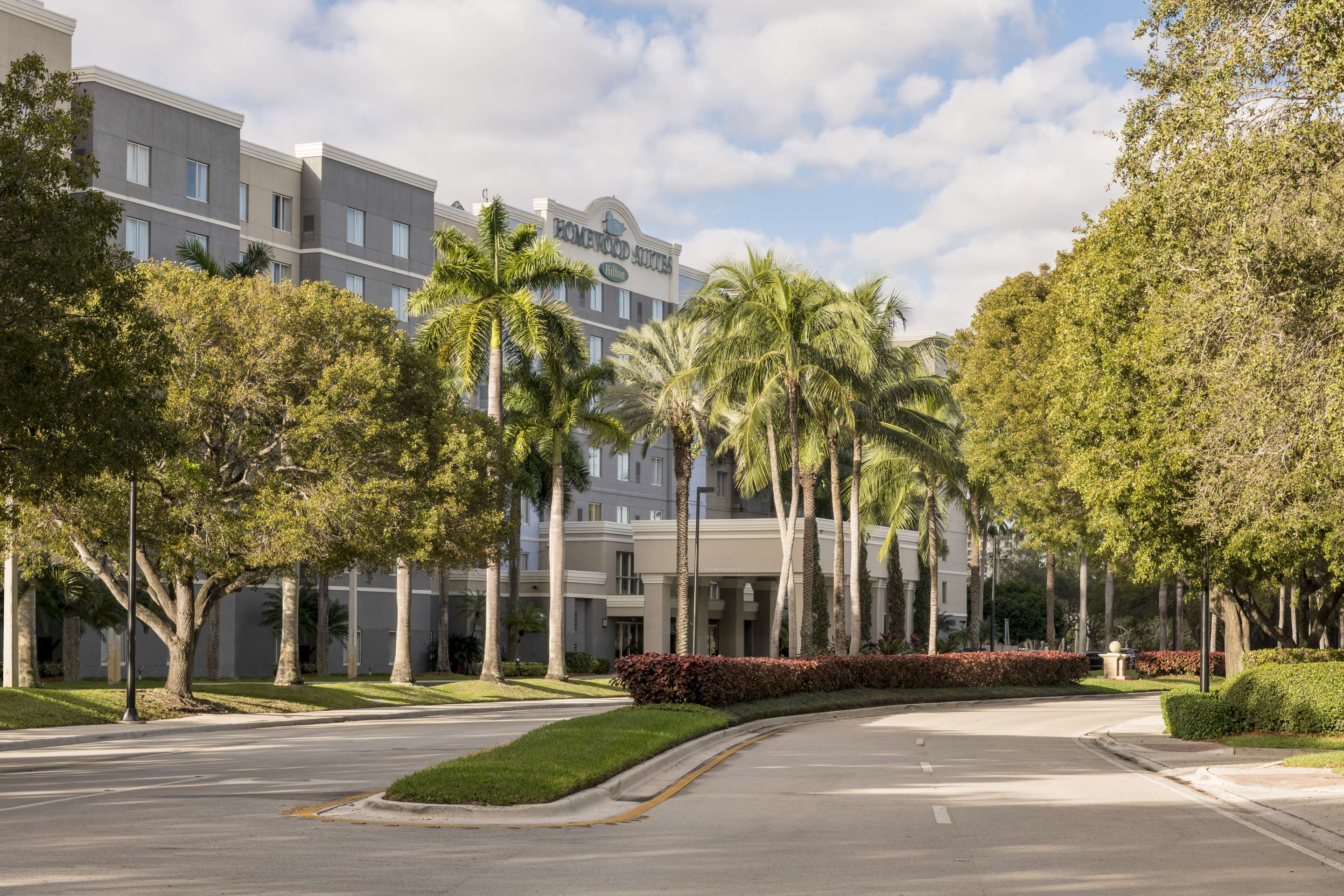 Exterior | Homewood Suites by Hilton Miami-Airport/Blue Lagoon