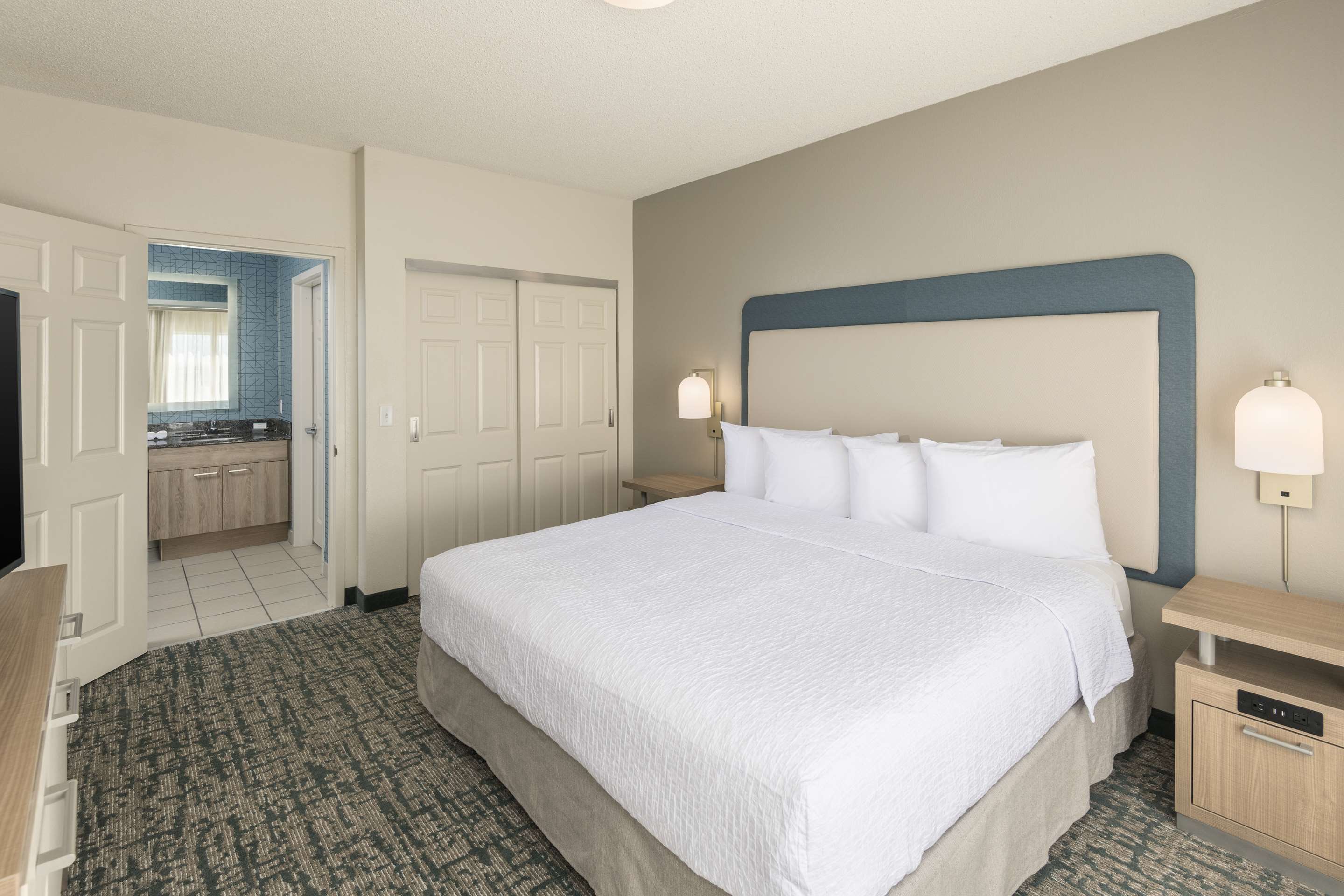Guest room