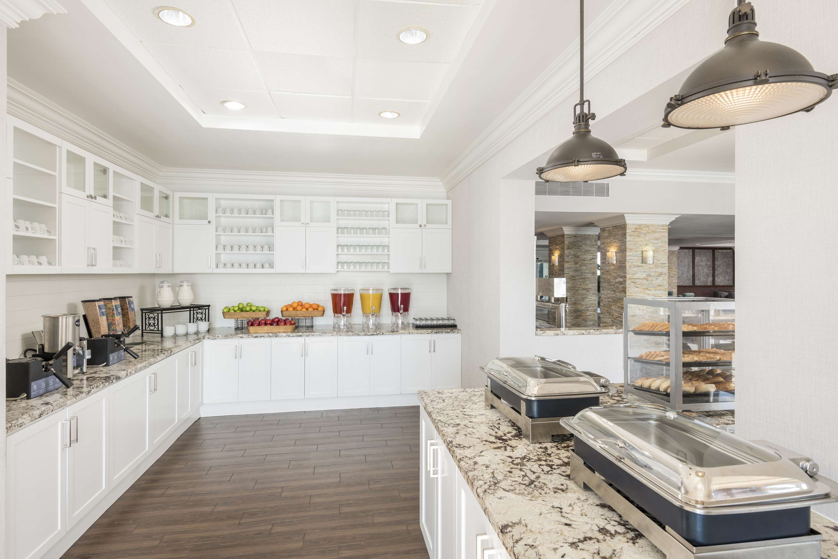 Breakfast Area | Homewood Suites by Hilton Miami-Airport/Blue Lagoon