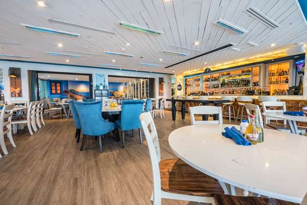 Restaurant - Hilton Bentley Hotel Miami Beach