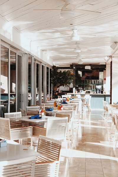 Restaurant - Hilton Bentley Hotel Miami Beach