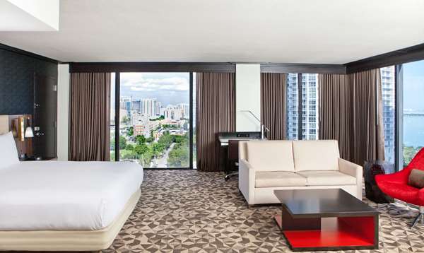  - Hilton Hotel Downtown Miami