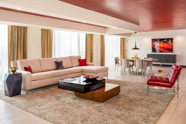  - Hilton Hotel Downtown Miami