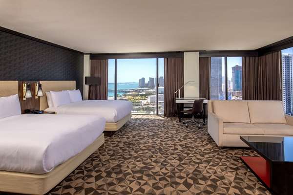  - Hilton Hotel Downtown Miami