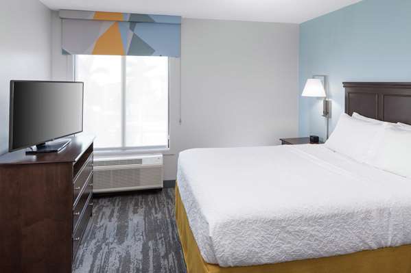  - Hampton Inn & Suites West Doral - FL Turnpike, Exit 29