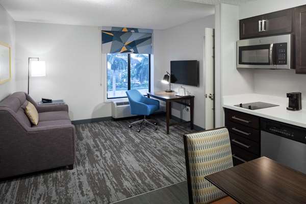  - Hampton Inn & Suites West Doral - FL Turnpike, Exit 29