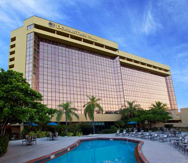 Exterior view - DoubleTree by Hilton Hotel Airport Miami
