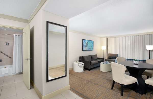  - DoubleTree by Hilton Hotel Airport Miami