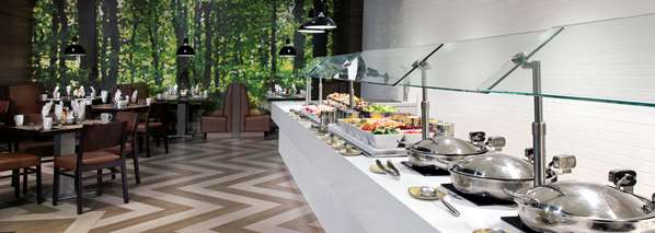 Restaurant - DoubleTree by Hilton Hotel Airport Miami