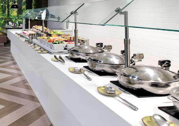 Restaurant - DoubleTree by Hilton Hotel Airport Miami