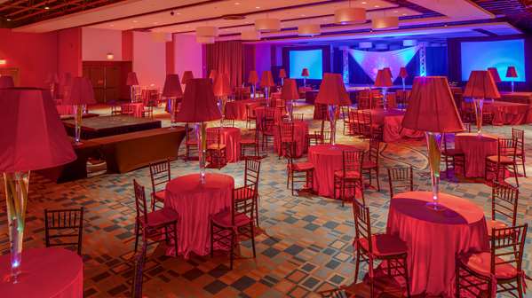 Restaurant - DoubleTree by Hilton Hotel Airport Miami