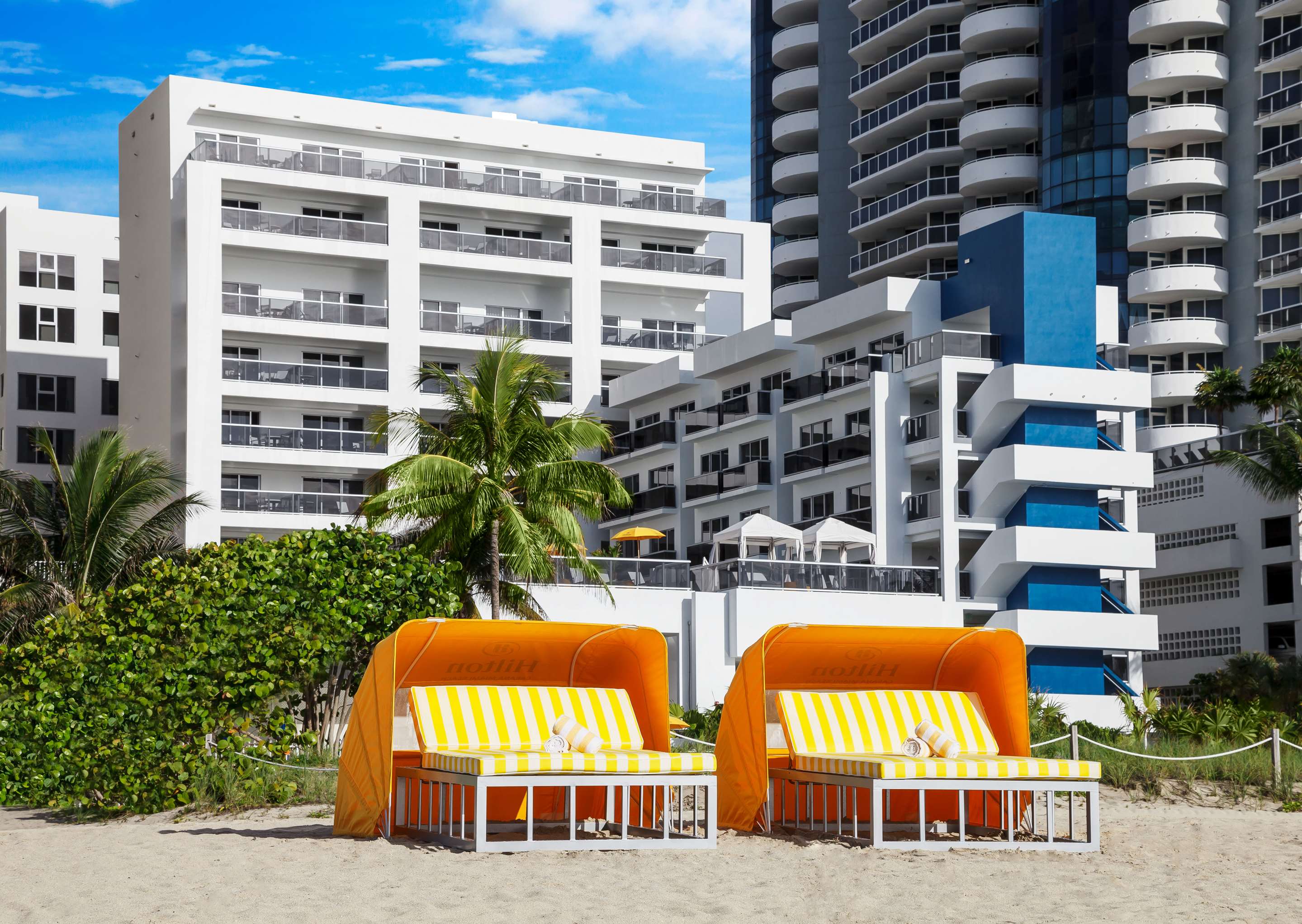 Exterior | Hilton Cabana Miami Beach Resort