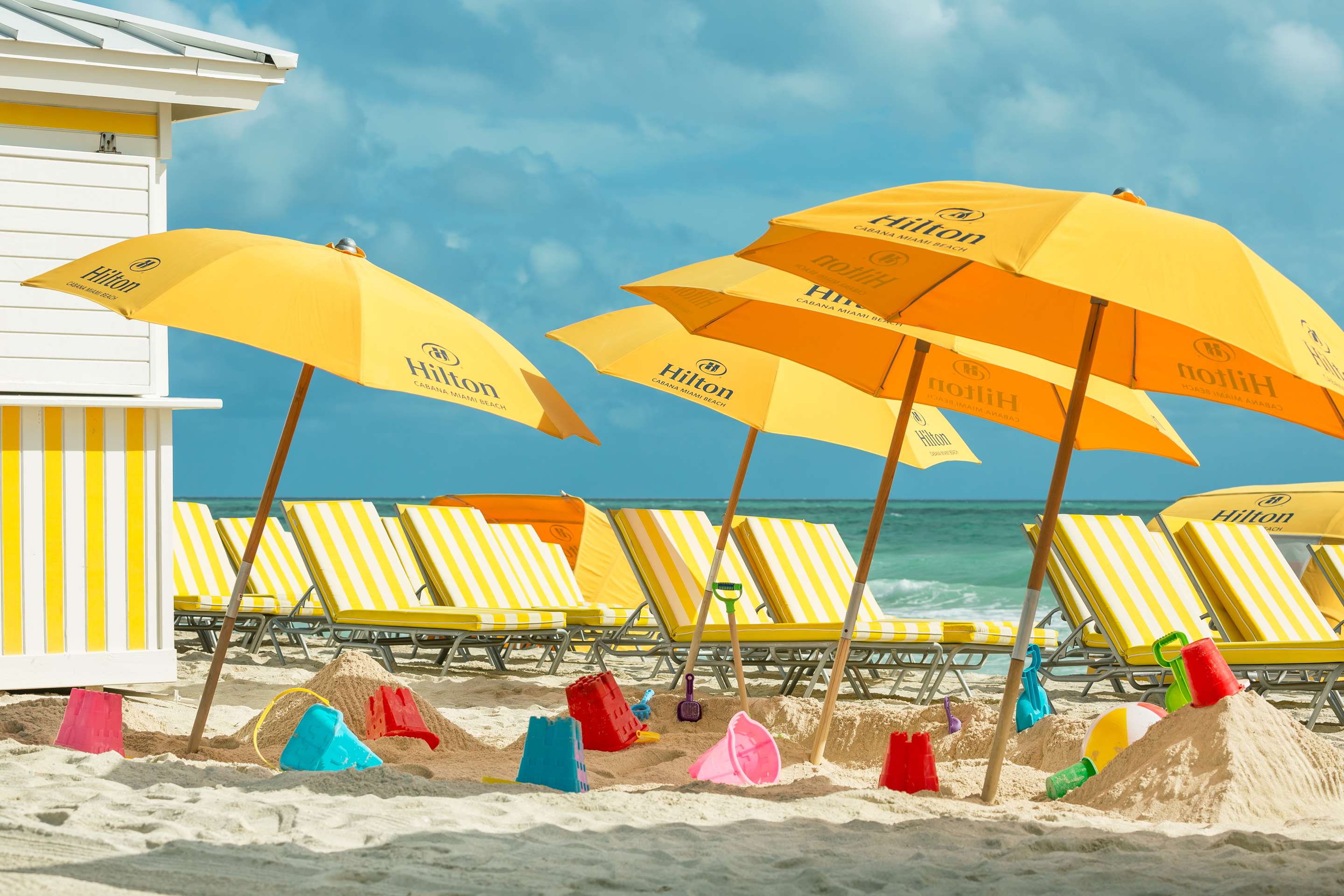Exterior | Hilton Cabana Miami Beach Resort