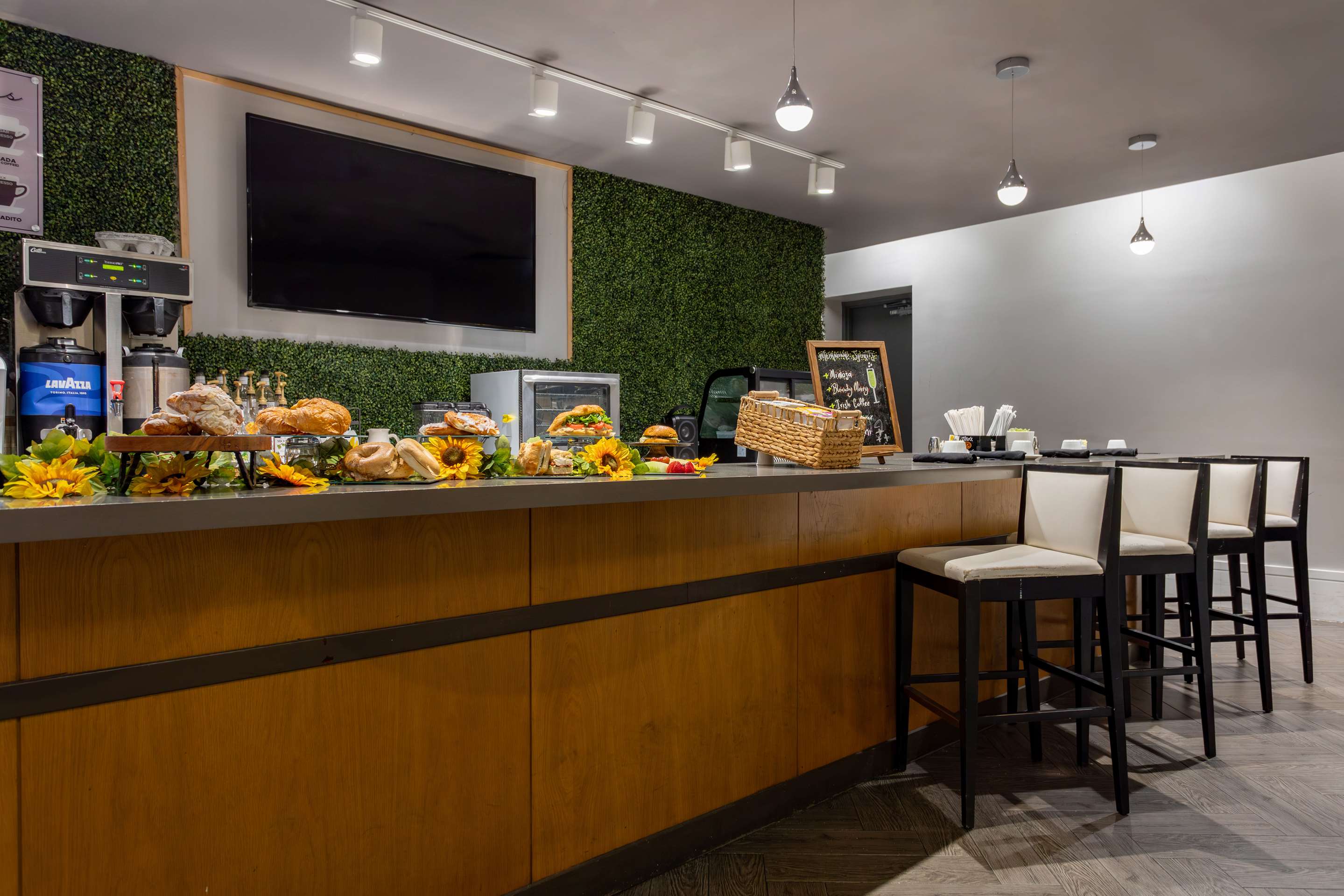 Restaurant | Hilton Cabana Miami Beach Resort