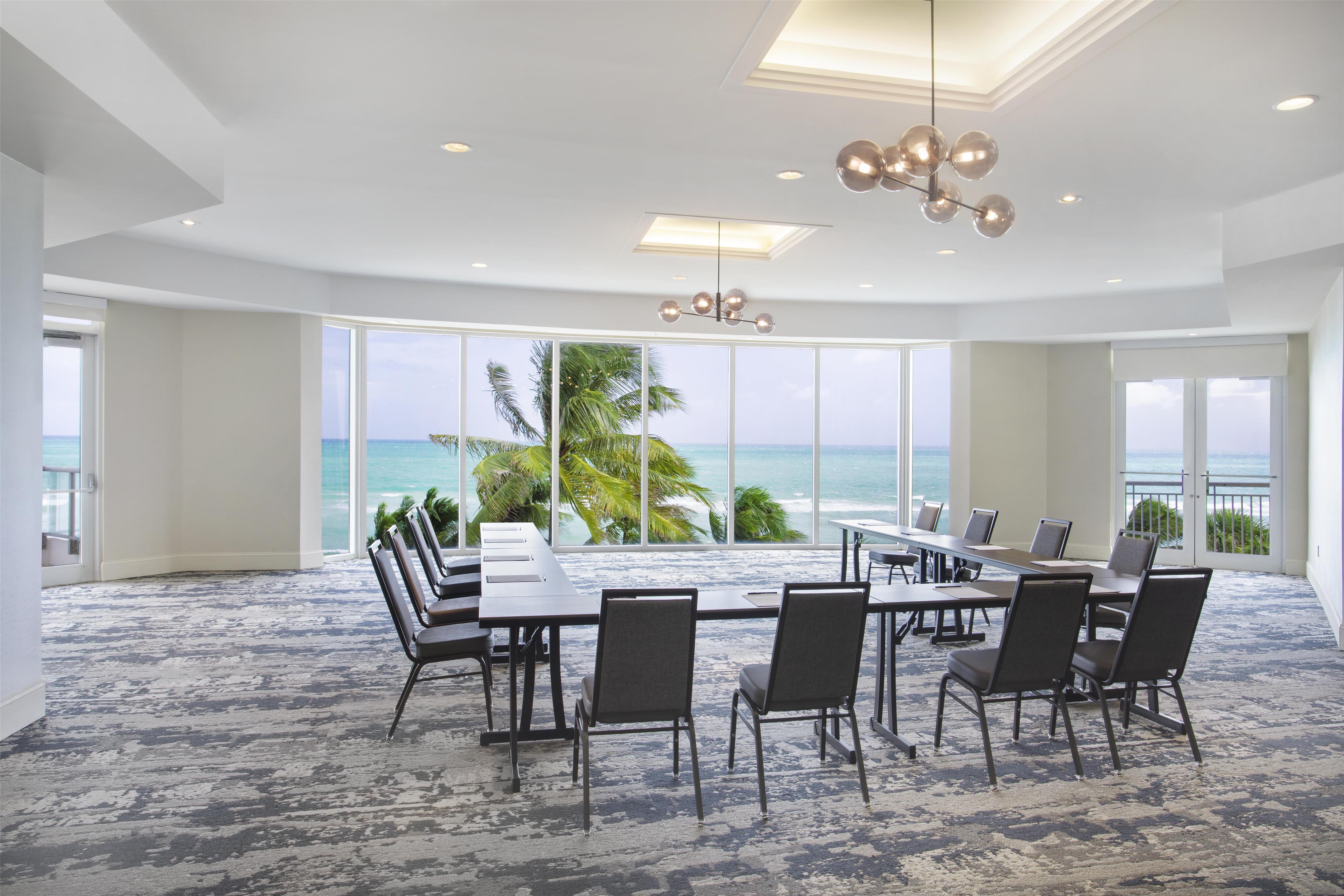 Meeting Room | DoubleTree Resort & Spa by Hilton Ocean Point-N. Miami Beach
