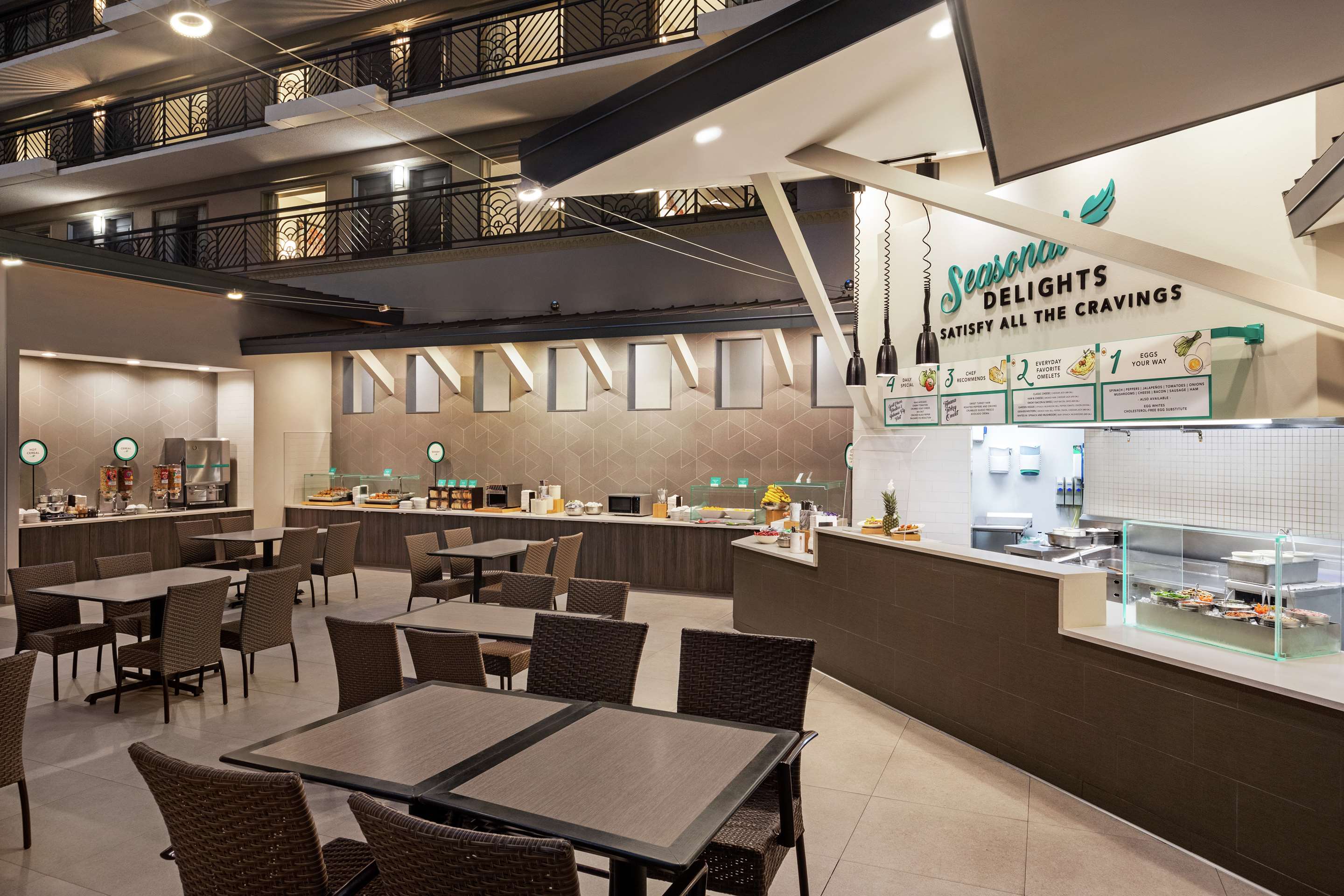 Breakfast Area | Embassy Suites by Hilton Miami International Airport