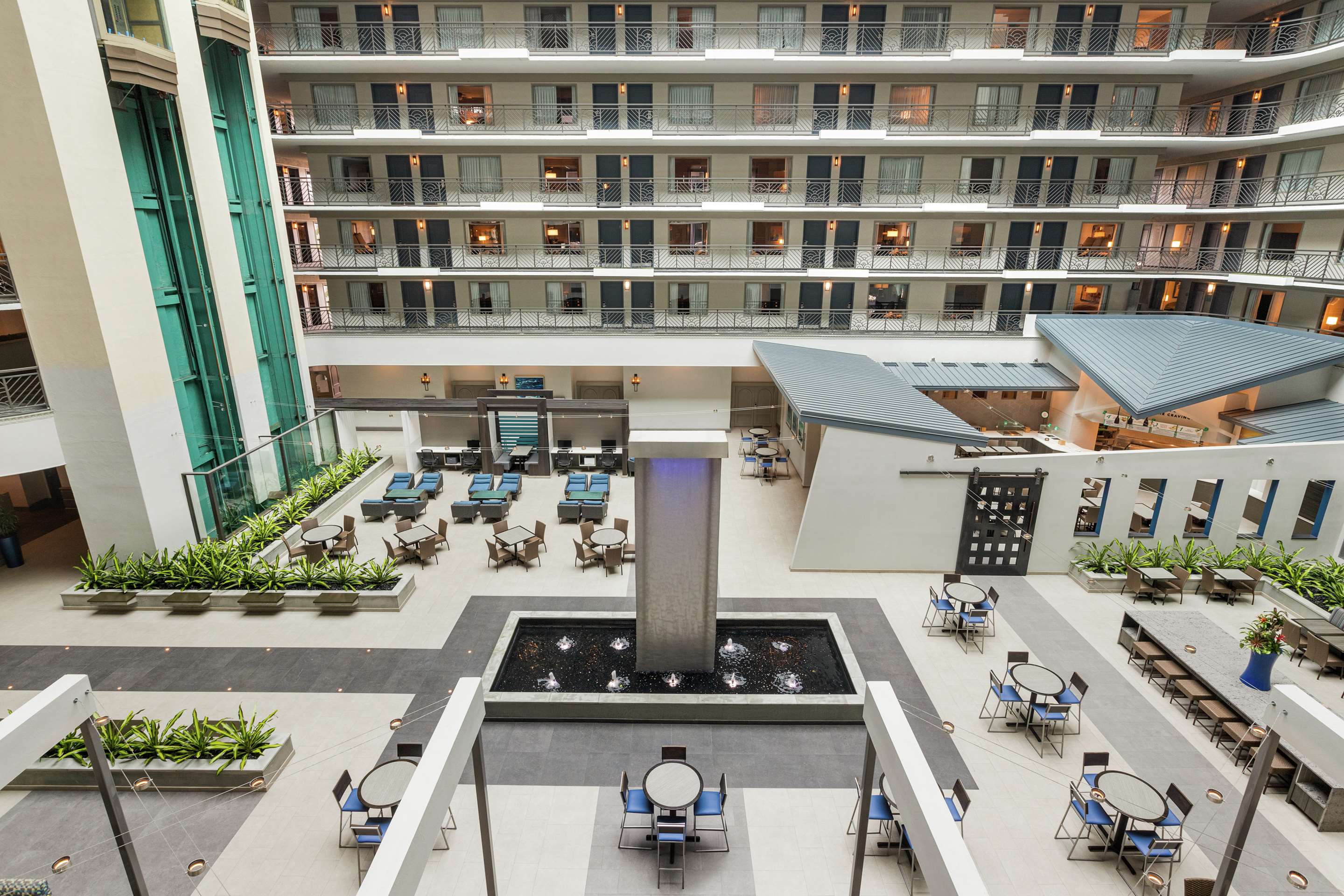 Breakfast Area | Embassy Suites by Hilton Miami International Airport