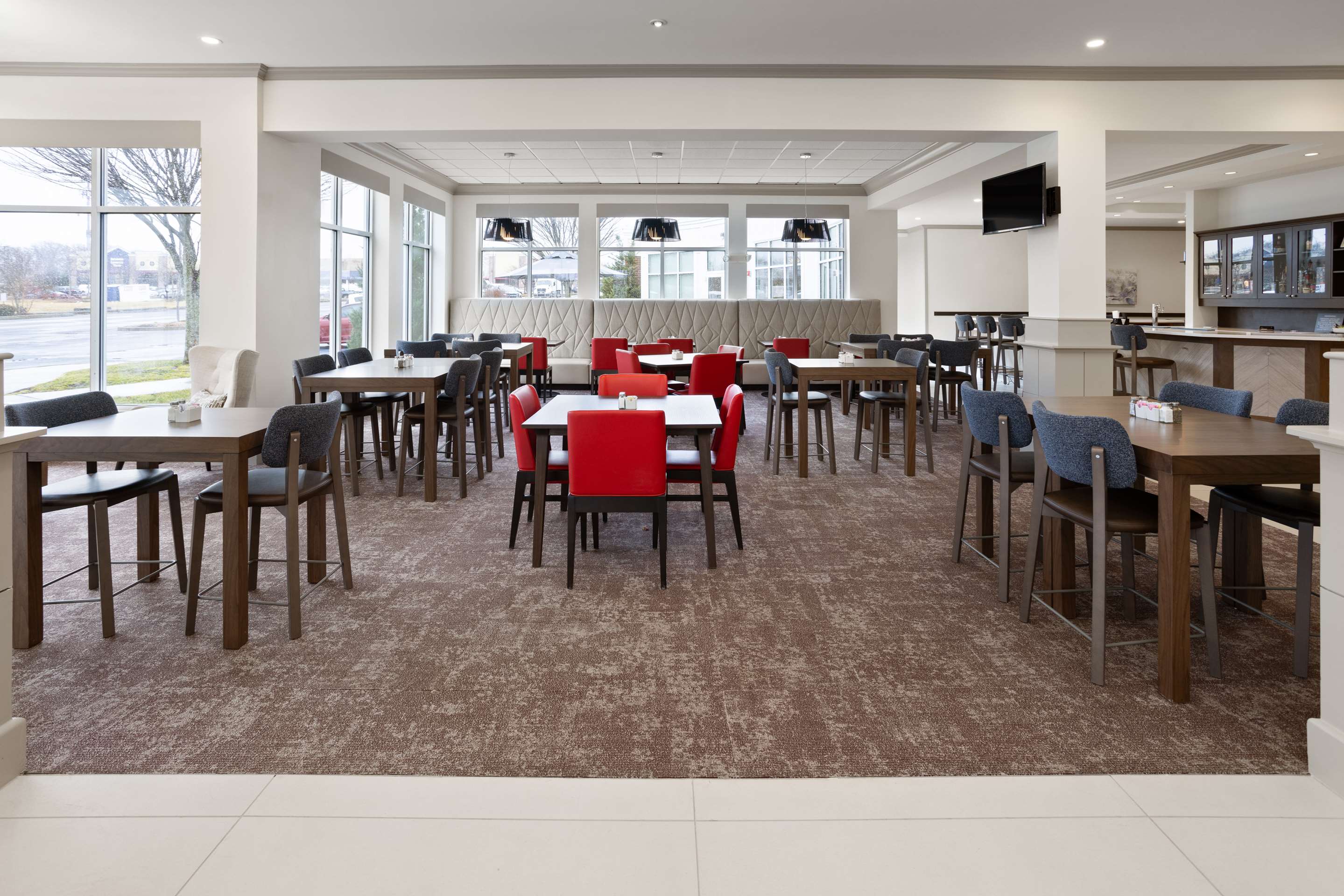 Restaurant | Hilton Garden Inn Milford