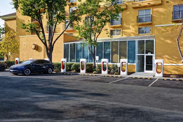 Exterior view - Embassy Suites Milpitas - I-880, Exit 11