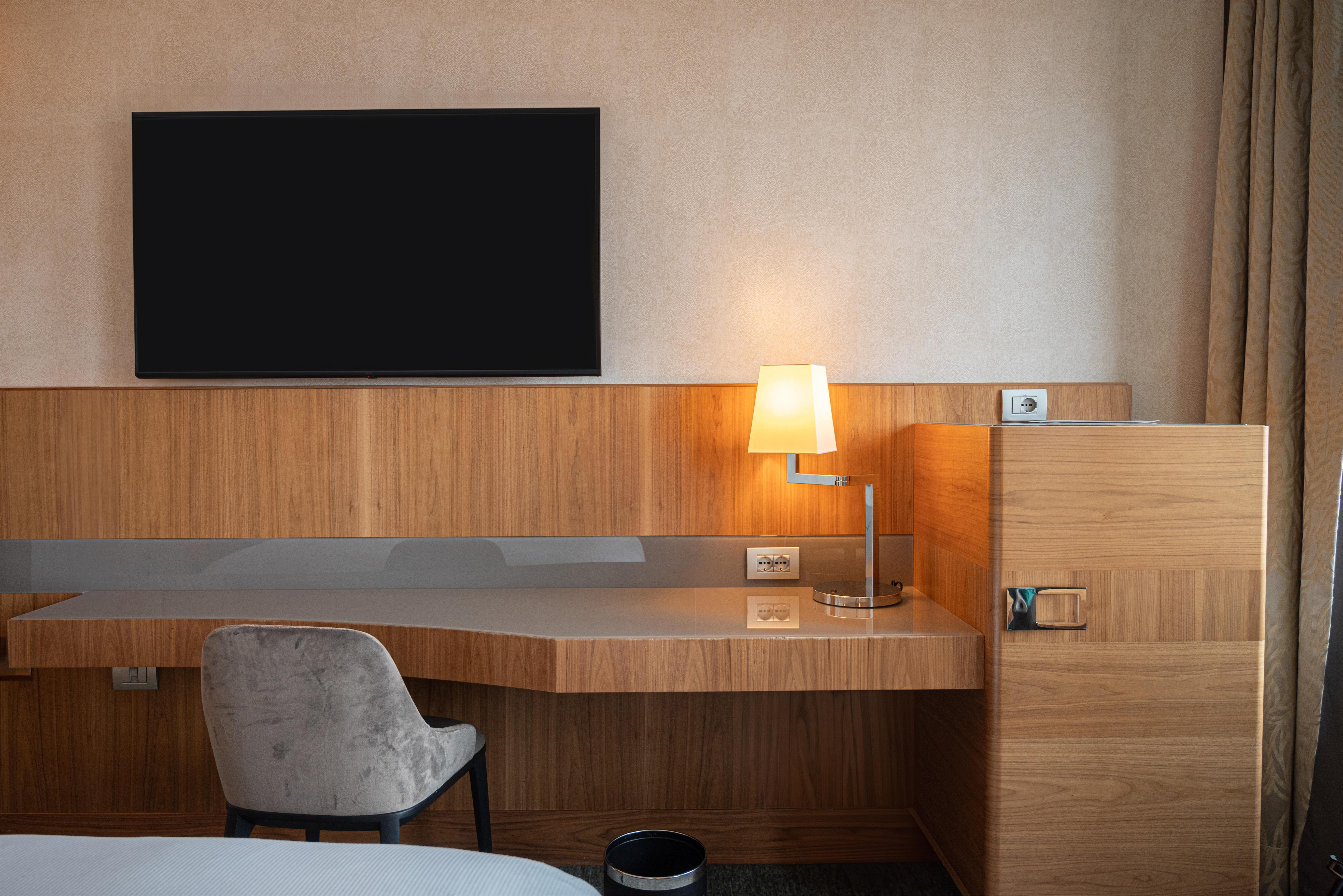 Hilton Milan Room Type - TWIN DELUXE GUEST ROOM