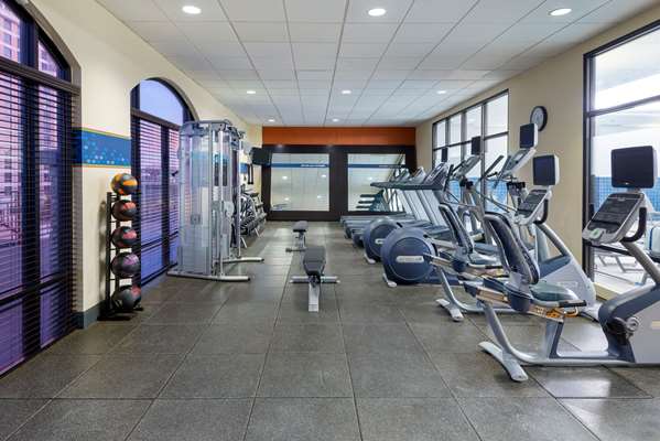 Fitness/ Exercise Room - Hampton Inn & Suites Kansas City