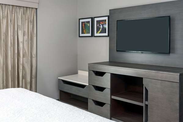  - Hampton Inn & Suites Kansas City