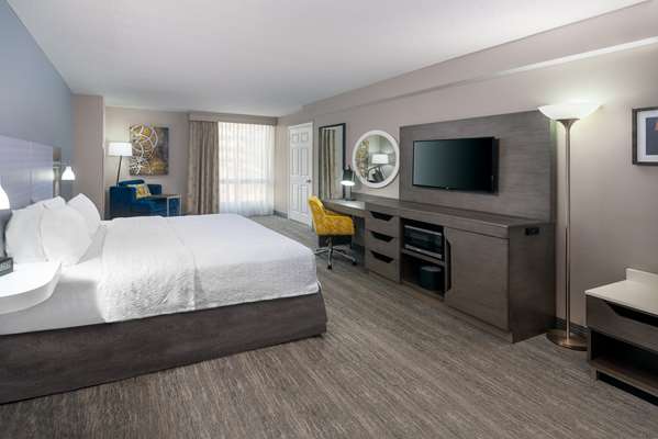  - Hampton Inn & Suites Kansas City