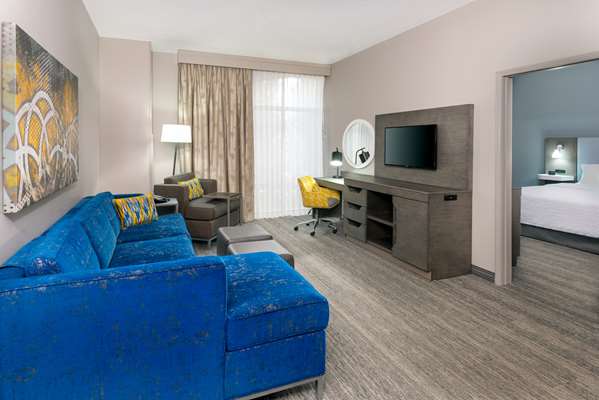  - Hampton Inn & Suites Kansas City