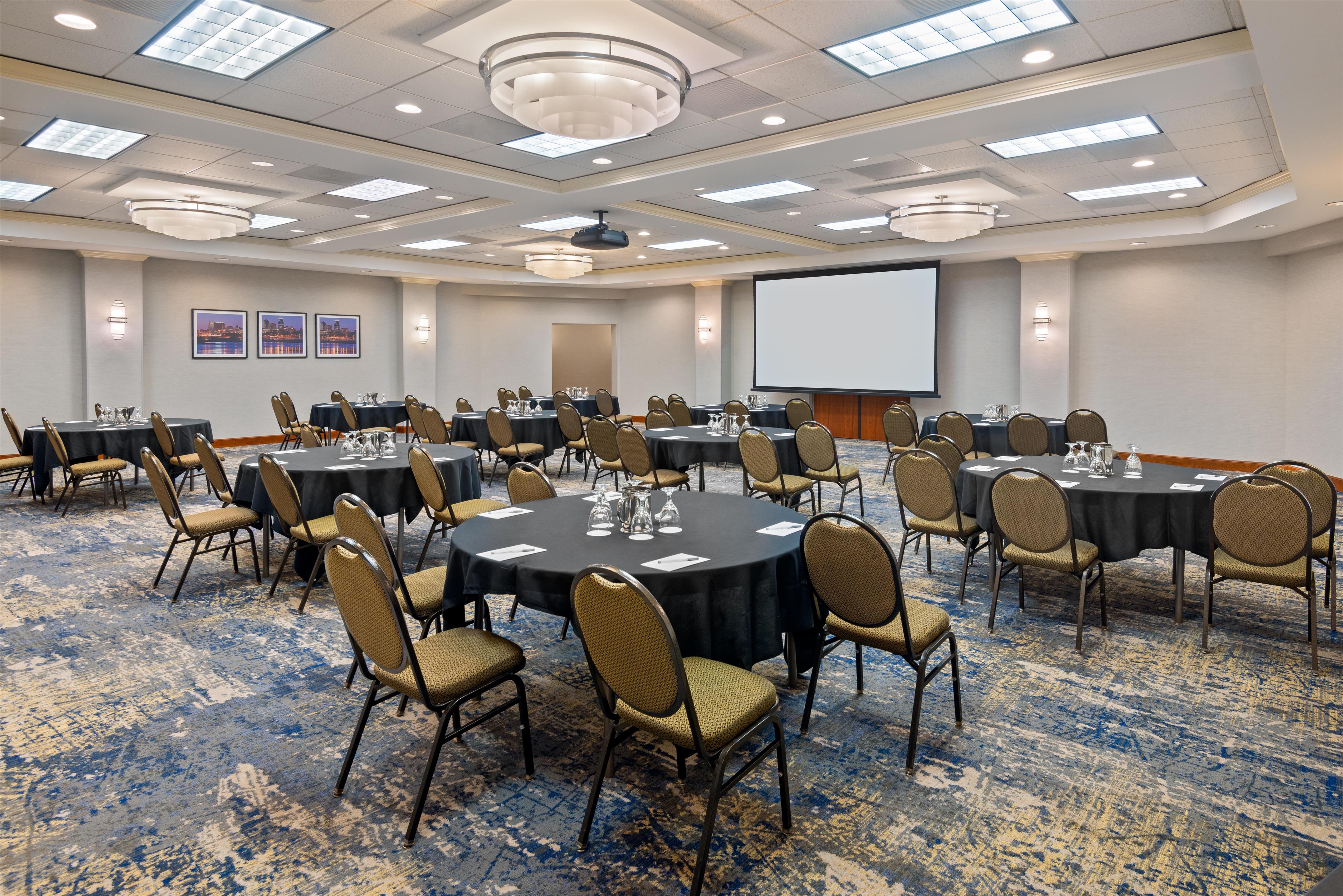 Meeting Room | Hampton Inn & Suites Kansas City-Country Club Plaza