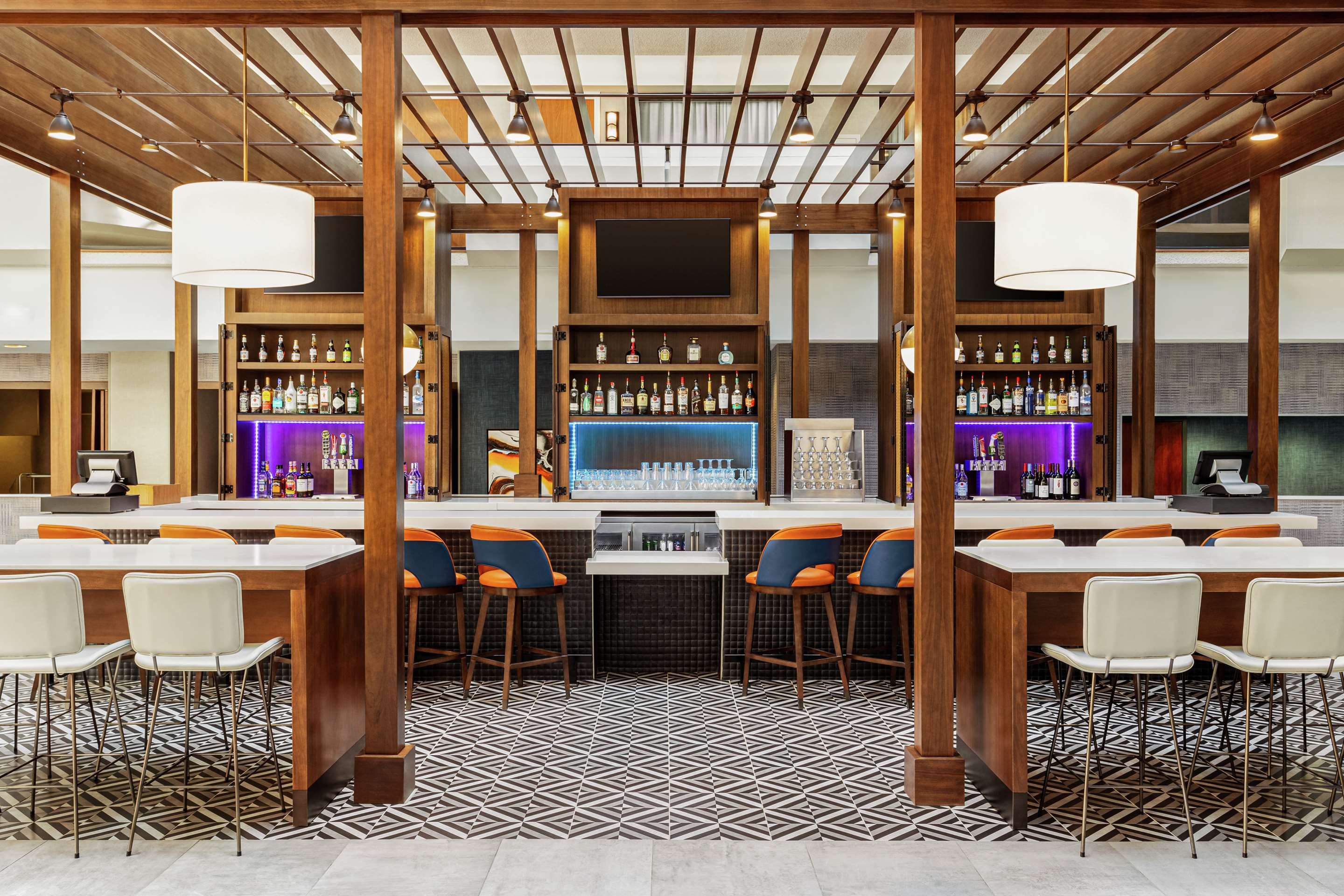 BarLounge | Embassy Suites by Hilton Kansas City Overland Park