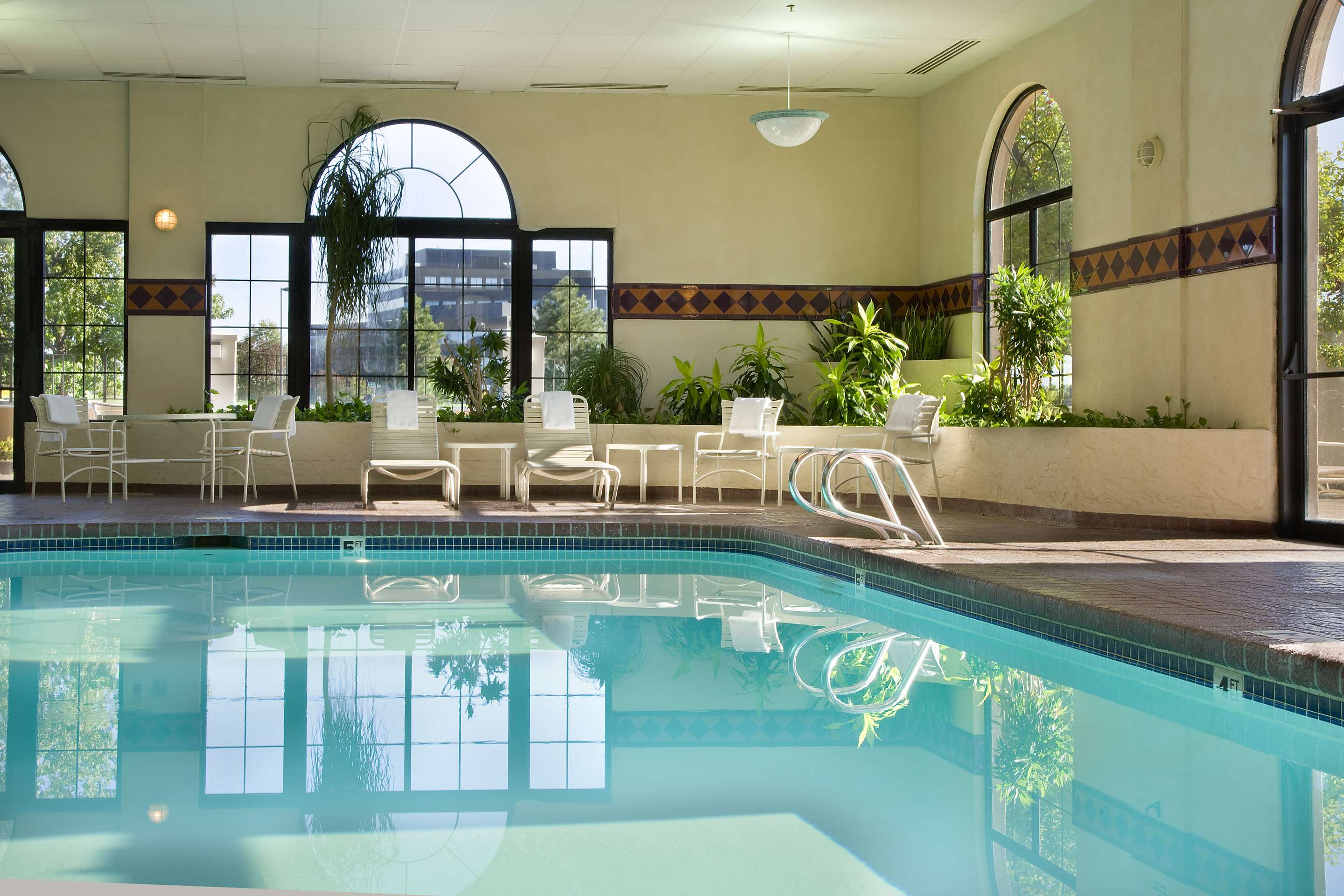 Pool | Embassy Suites by Hilton Kansas City International Airport