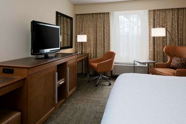  - Hampton Inn Shawnee - I-435, Exit 5