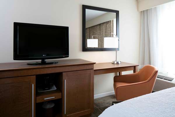  - Hampton Inn Shawnee - I-435, Exit 5