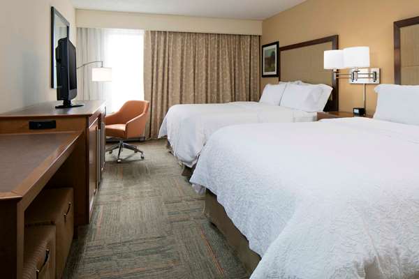  - Hampton Inn Shawnee - I-435, Exit 5