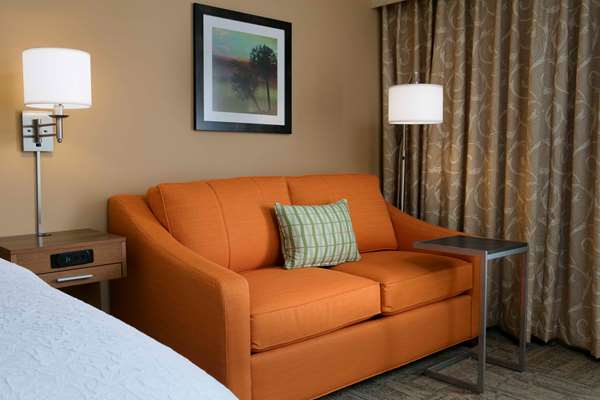  - Hampton Inn Shawnee - I-435, Exit 5