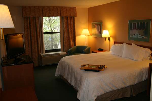  - Hampton Inn Shawnee - I-435, Exit 5