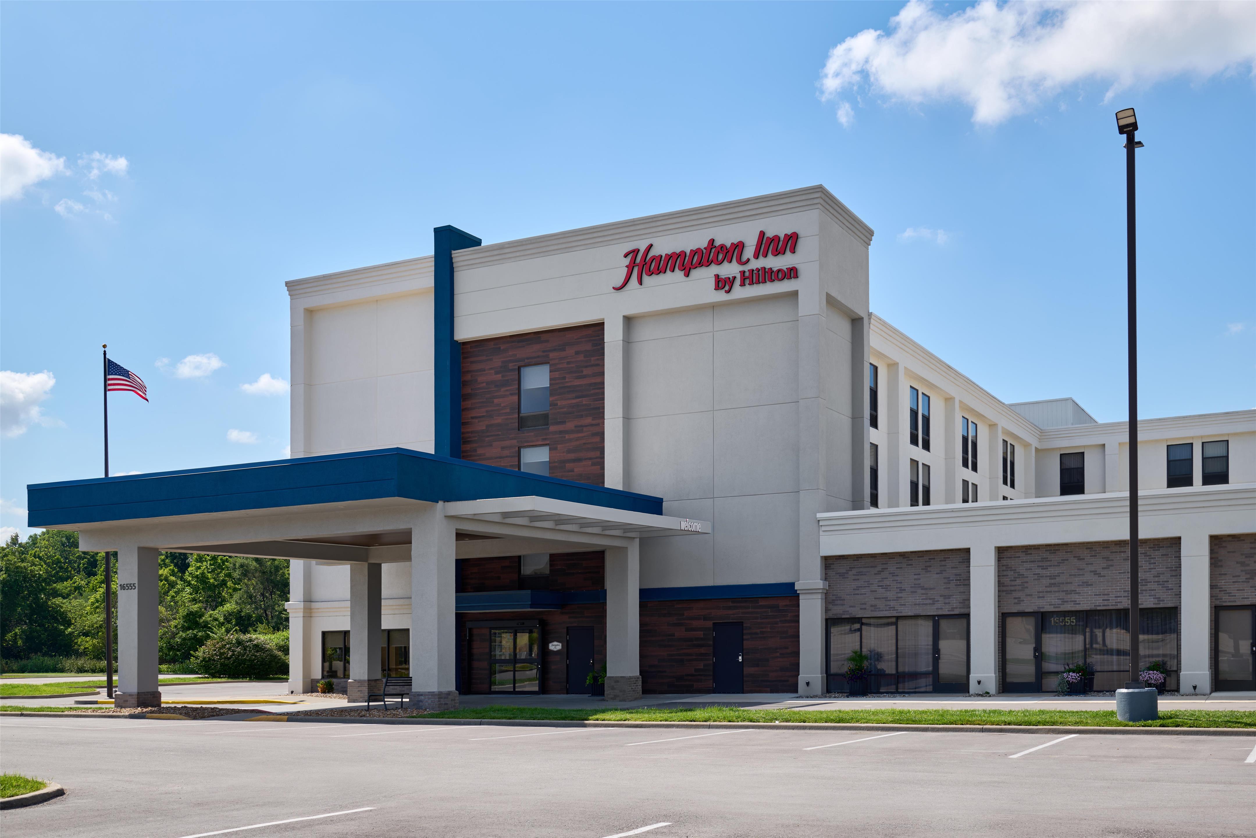 Exterior | Hampton Inn Kansas City/Shawnee Mission
