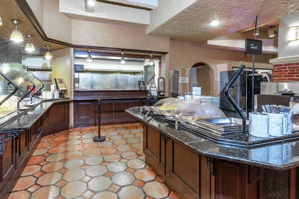 Amenities - Embassy Suites Country Club Plaza Kansas City