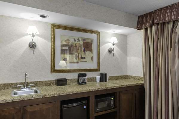  - Embassy Suites Country Club Plaza Kansas City