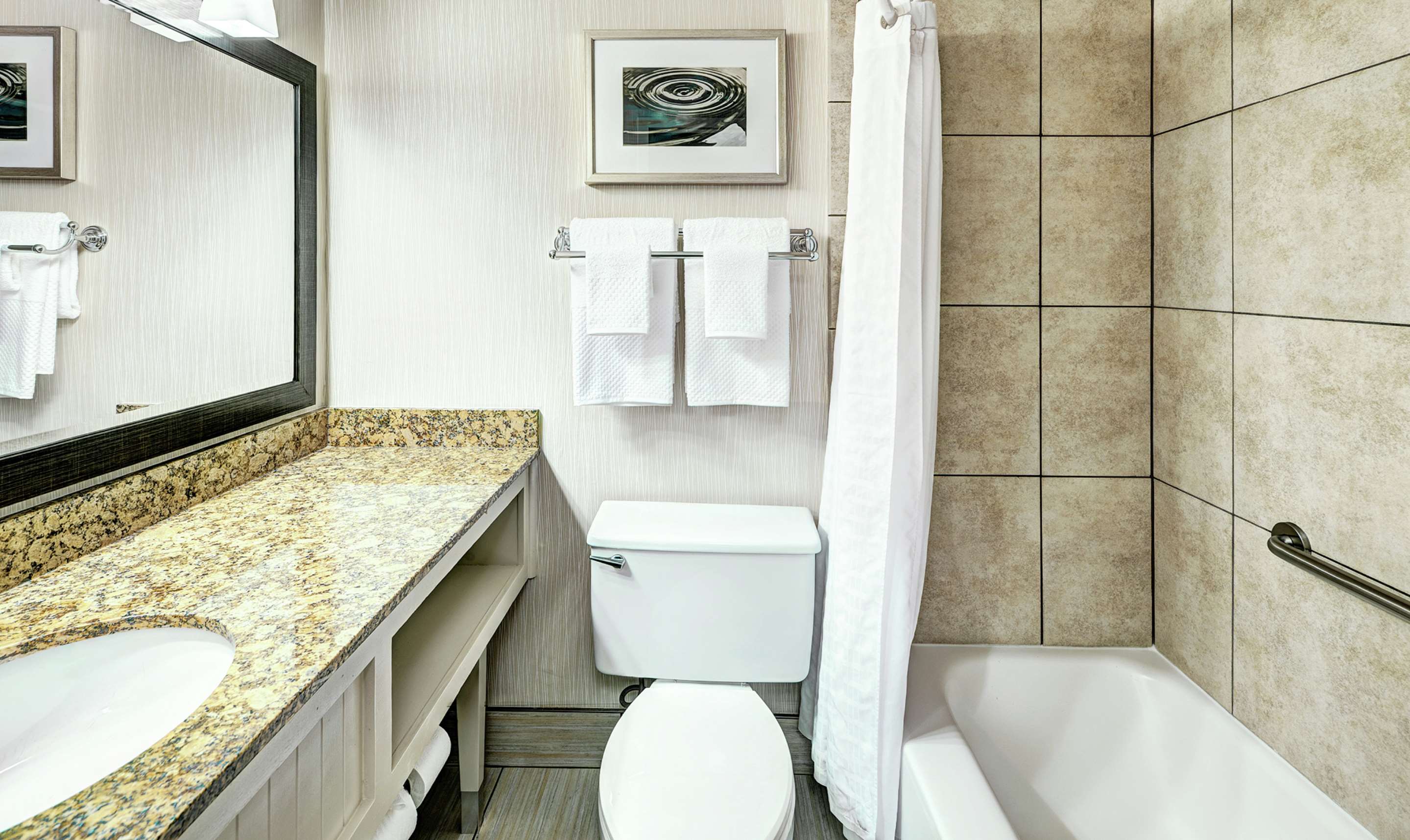 Guest room bath