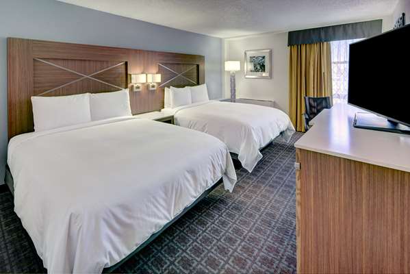  - DoubleTree by Hilton Hotel Downtown Milwaukee - I-43, Exit 72A& 72E