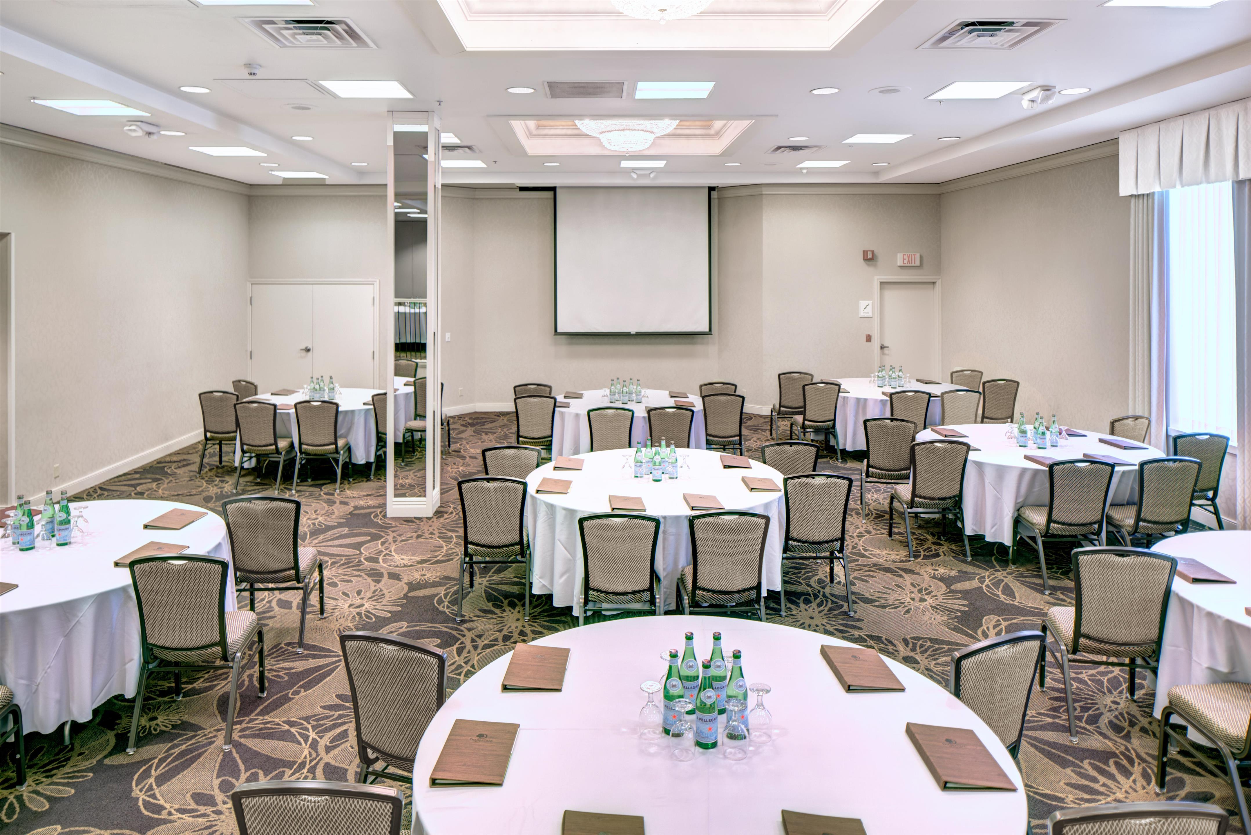 Meeting Room | DoubleTree by Hilton Milwaukee Downtown