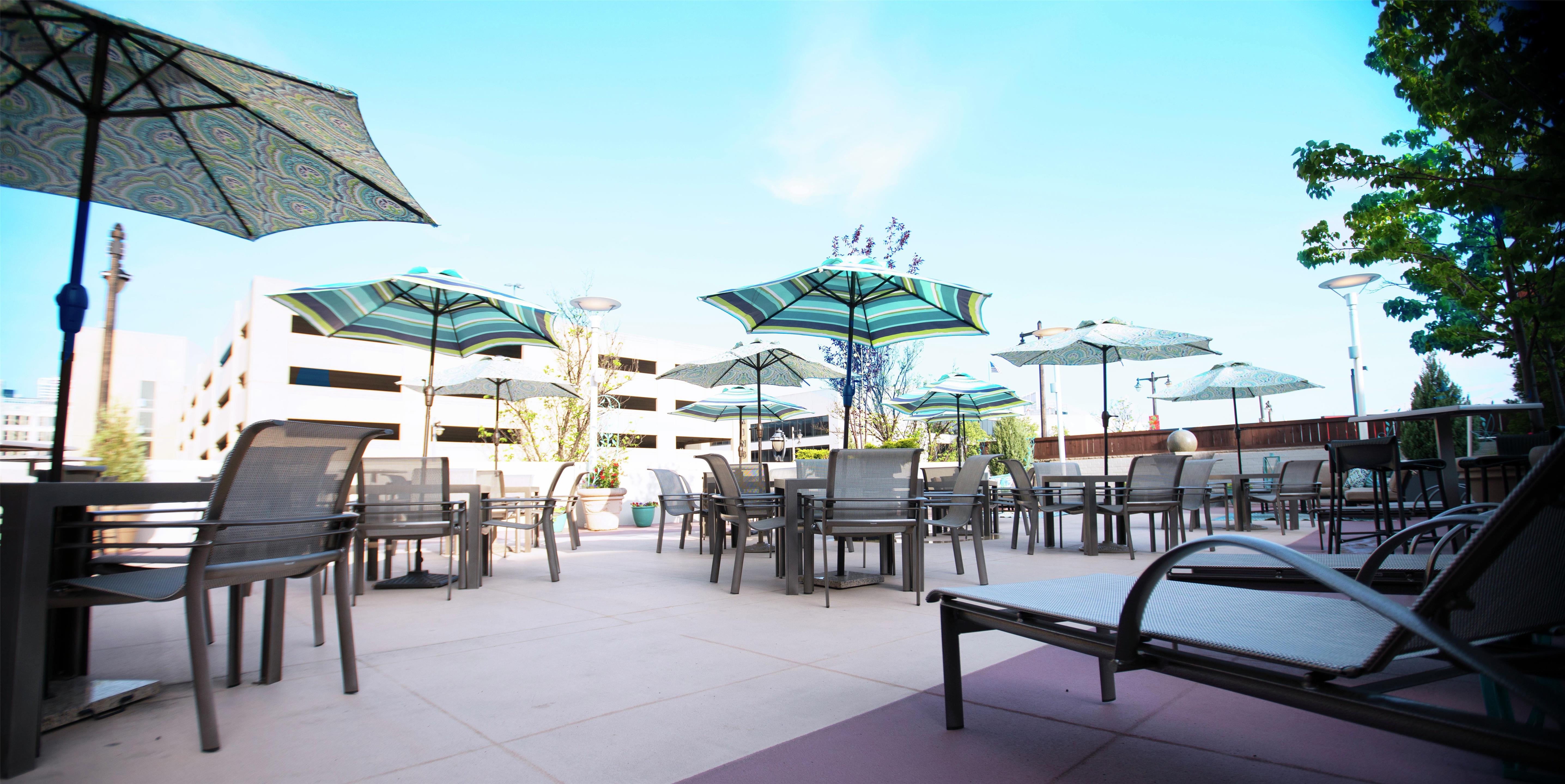 Exterior | DoubleTree by Hilton Milwaukee Downtown